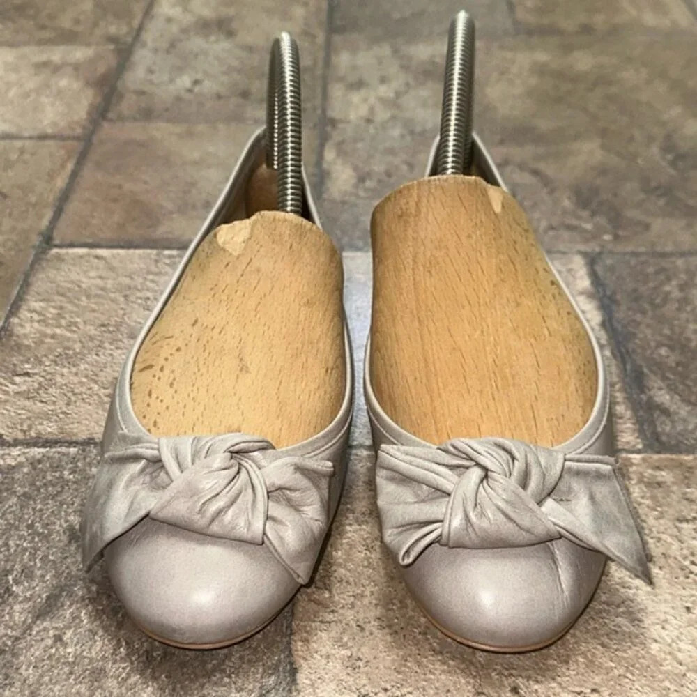 Michael Kors Size 6.5” - Picture 2 of 7